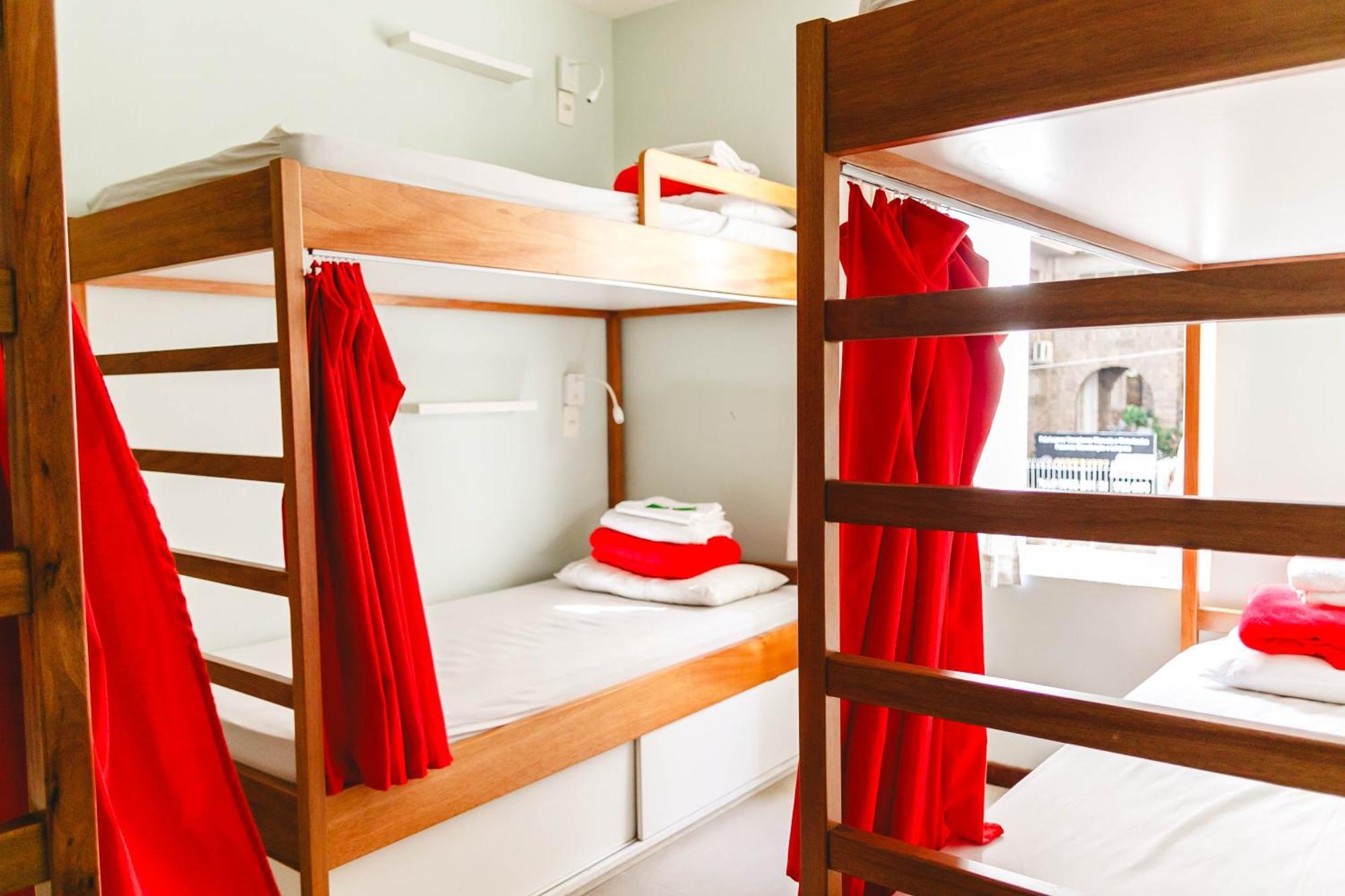 Palace Hostal *